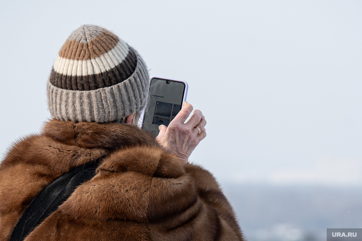 Пожилых людей заставляли вести наблюдение за домами и автомобилями военных (архивное фото). Фото: Руслан Яроцкий © URA.RU