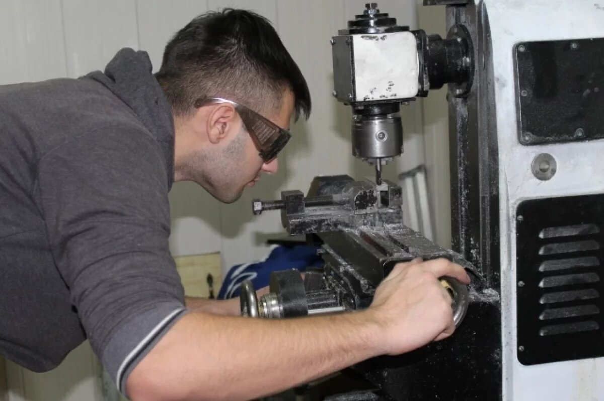    В школы Алтайского края закупят станки для работы с металлом