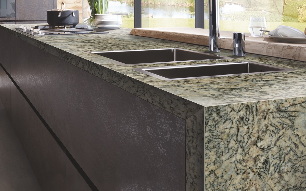 Фото столешницы с сайта поставщика veneziastone.com