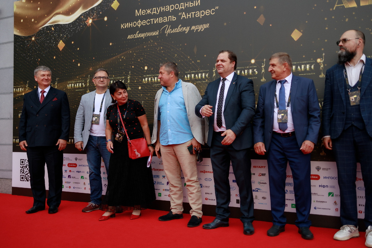 Красная дорожка закрытия кинофестиваля Антарес в Москве (10 августа 2025 г.)