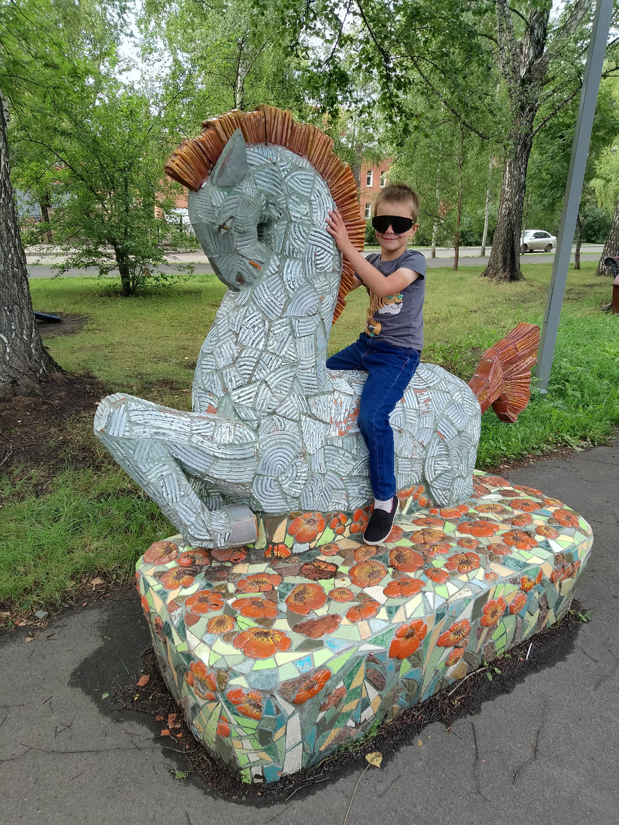 Вадюха в своих крутых очках