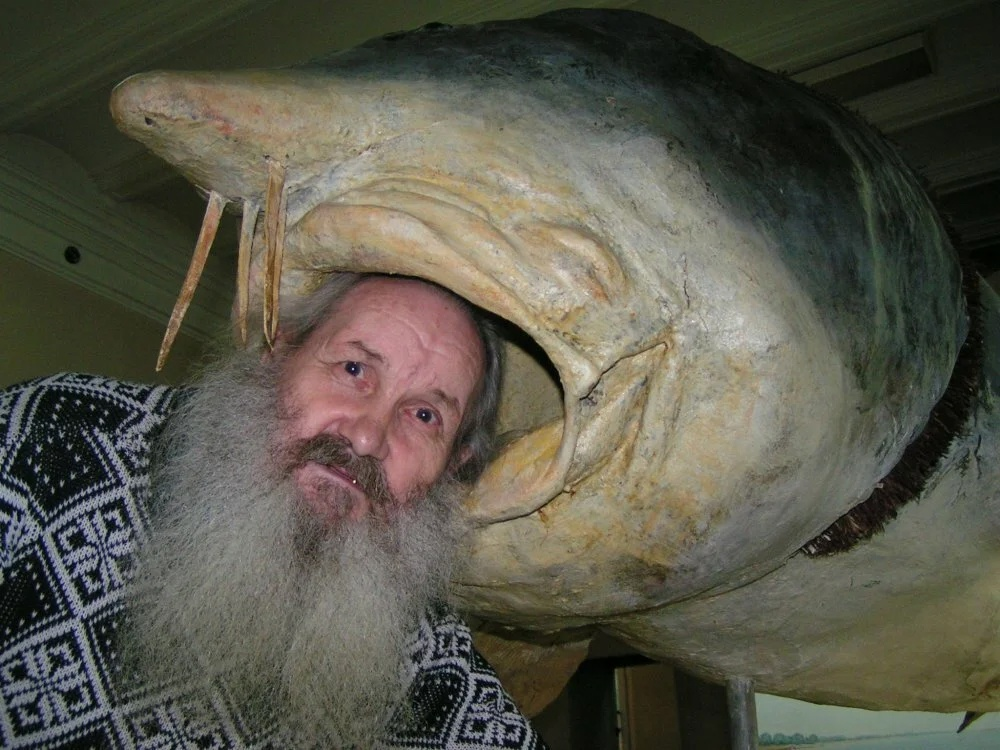 Сегодня ты ешь белугу, а завтра белуга ест тебя! 