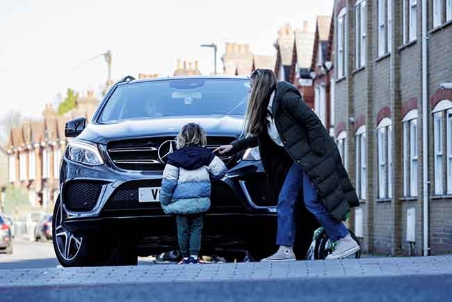 Одна из претензий к SUV – слепые зоны, не позволяющие водителю заметить ребенка определенного возраста и роста etsc.eu