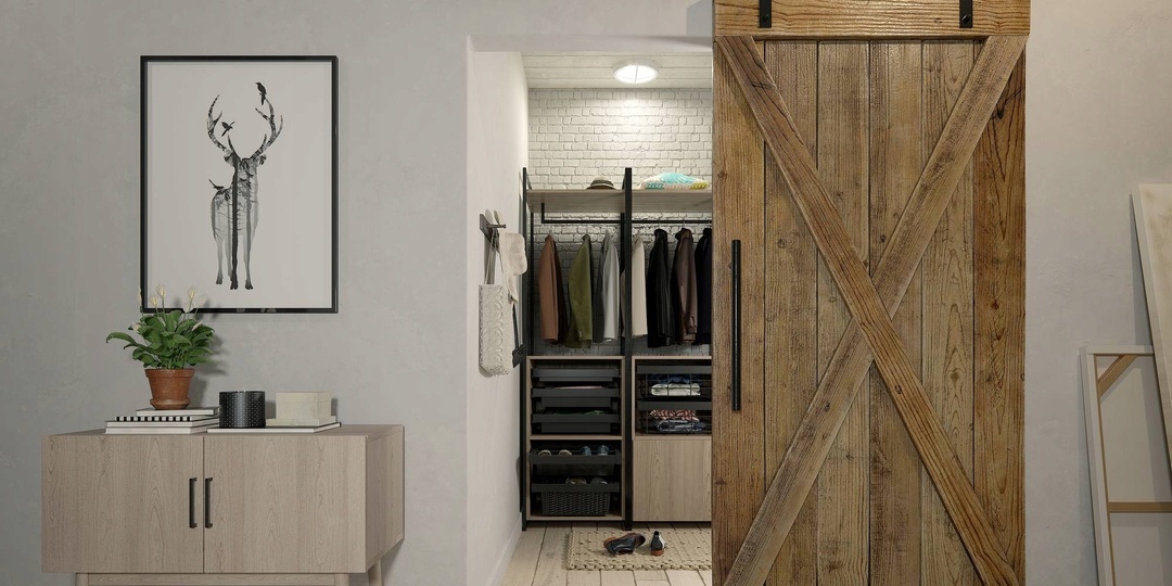 Амбарные двери: Пробуждение души старого дома в современном интерьере