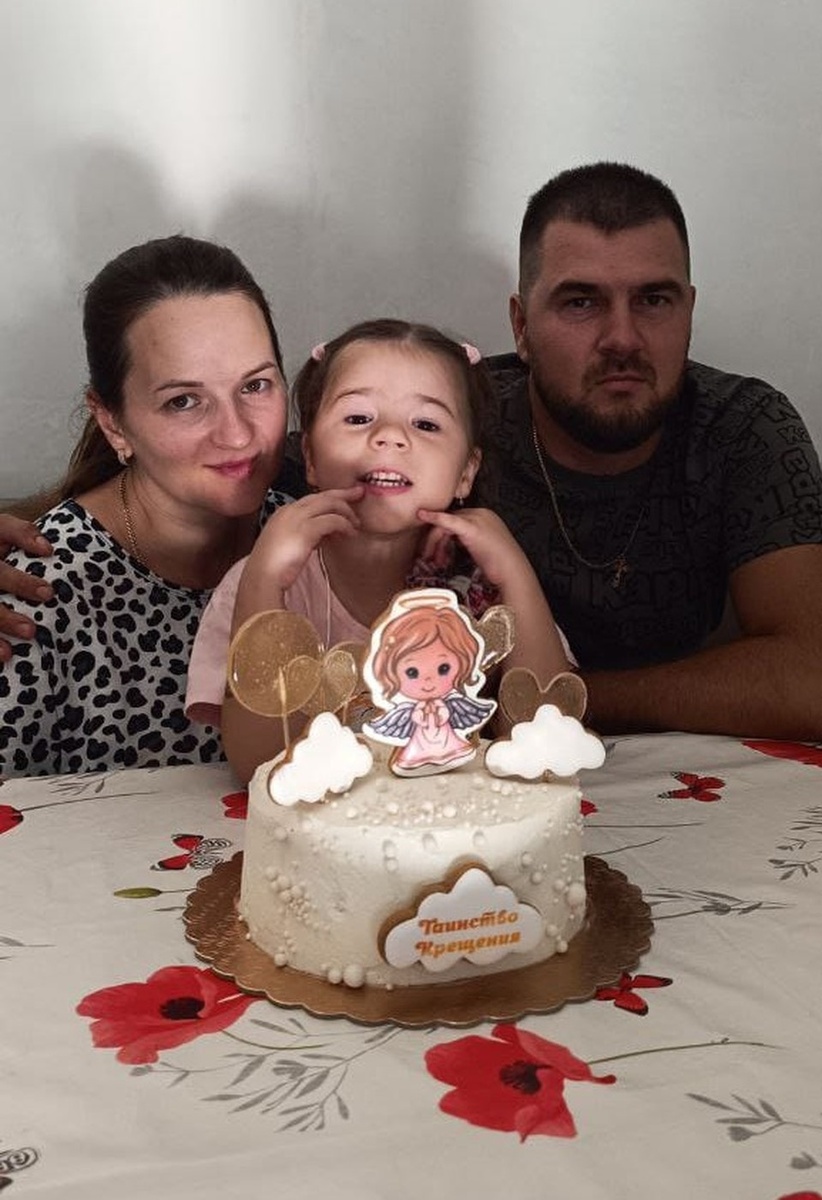 Старшая дочурка с нетерпением ждала маленьких братиков. Фото: архив героя публикации. 