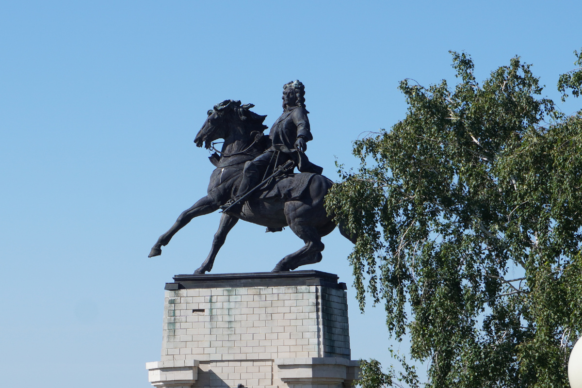 фотоавтора памятник Татищеву