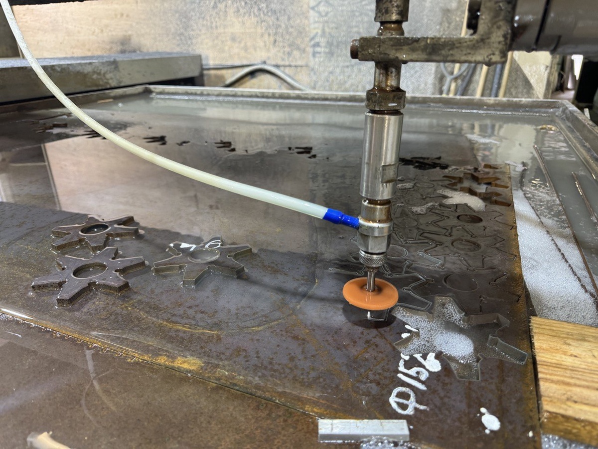 гидроабразивная резка металла