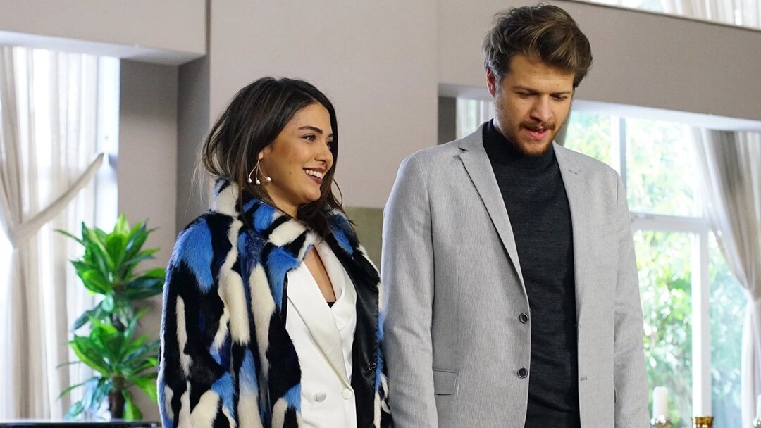 кадр из сериала "Плотина"