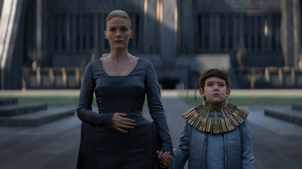 Женщина-робот. Инет