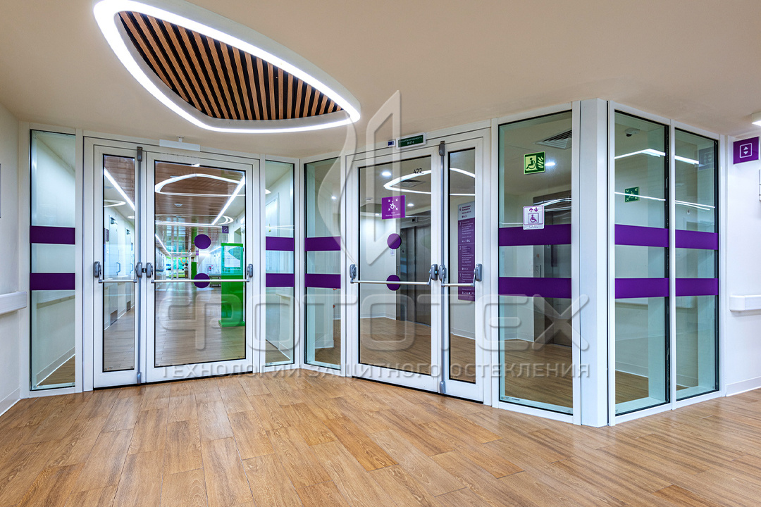 Внутренняя перегородка с дверью