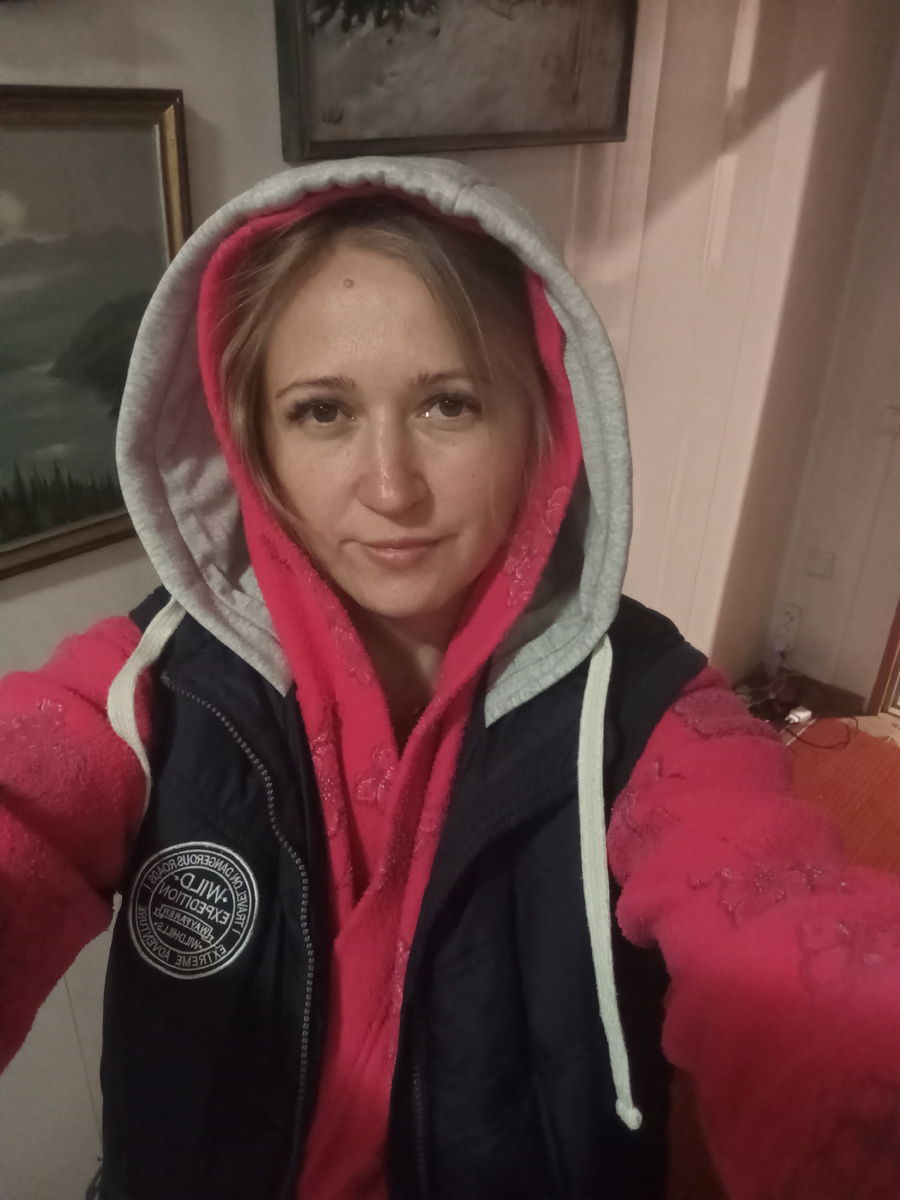 Холодно, на улицу так бегала вечером 