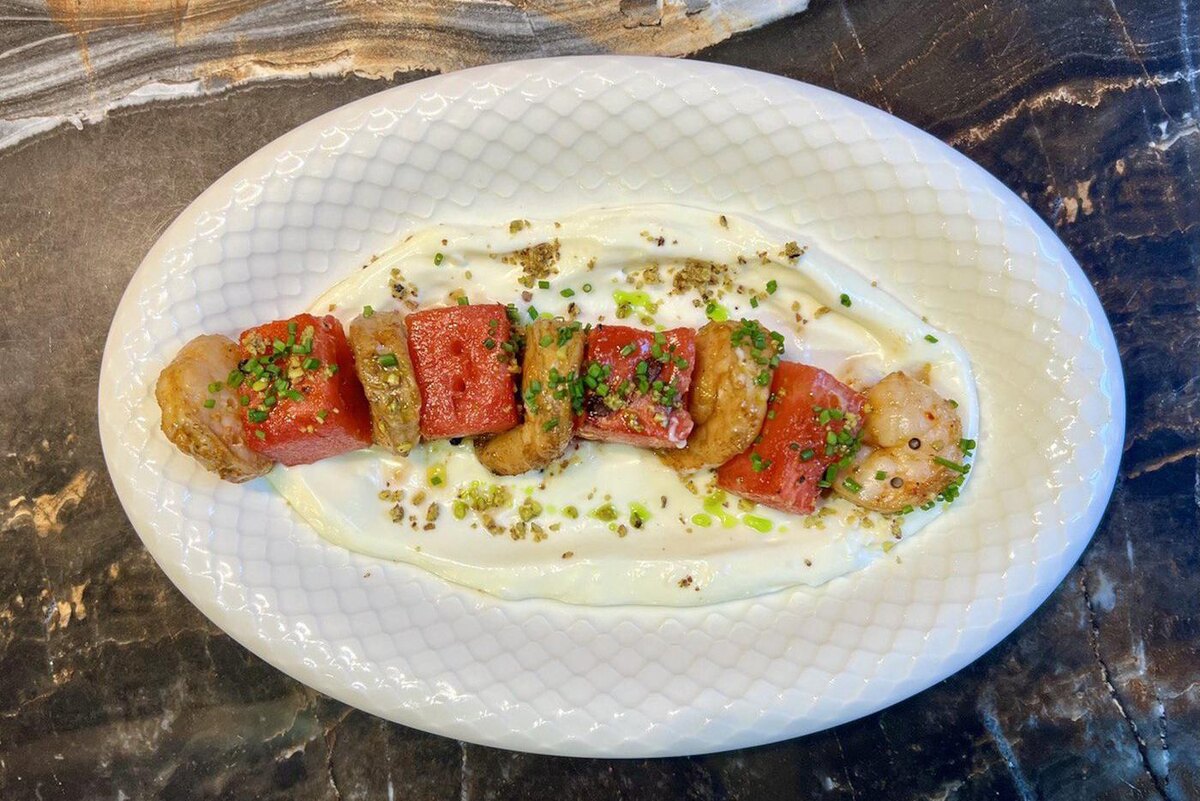 Шашлык из арбуза отдаёт... креветками. @Дарья Шацкая.
