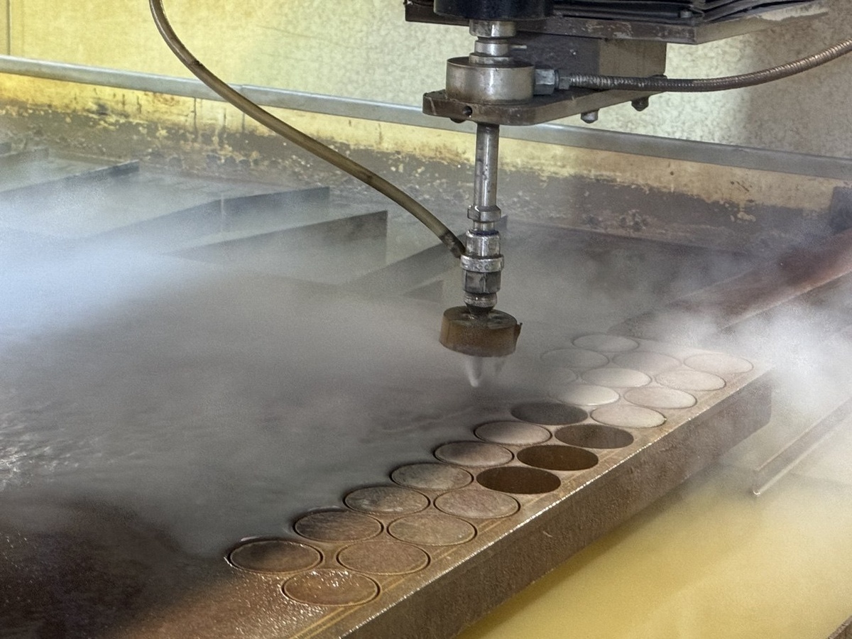 гидроабразивная резка металла