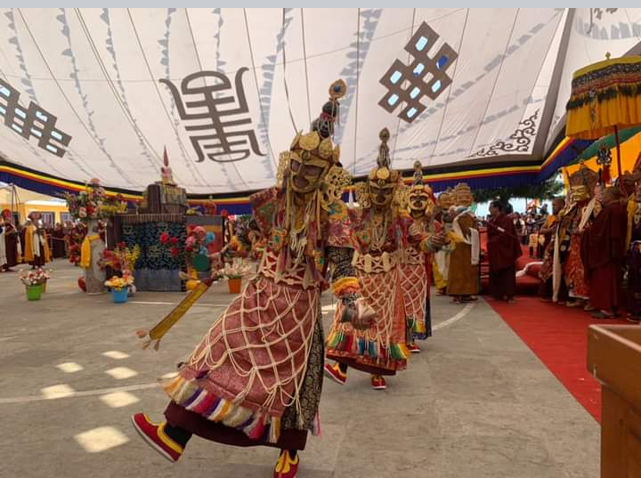 Ваджрные танцы в Таши-Джонге