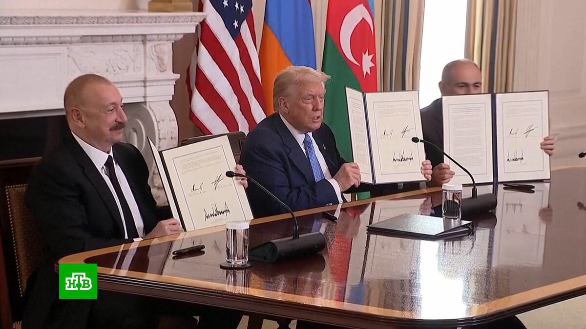    В МИД РФ положительно оценили встречу лидеров Азербайджана и Армении в США