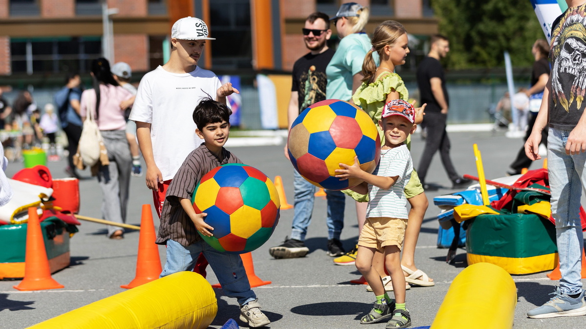    Праздник спорта в Сургуте объединил более 10 тысяч горожан