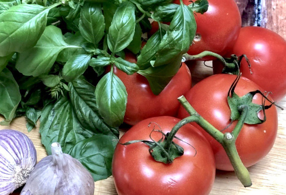 Летние помидоры для соуса Маринара