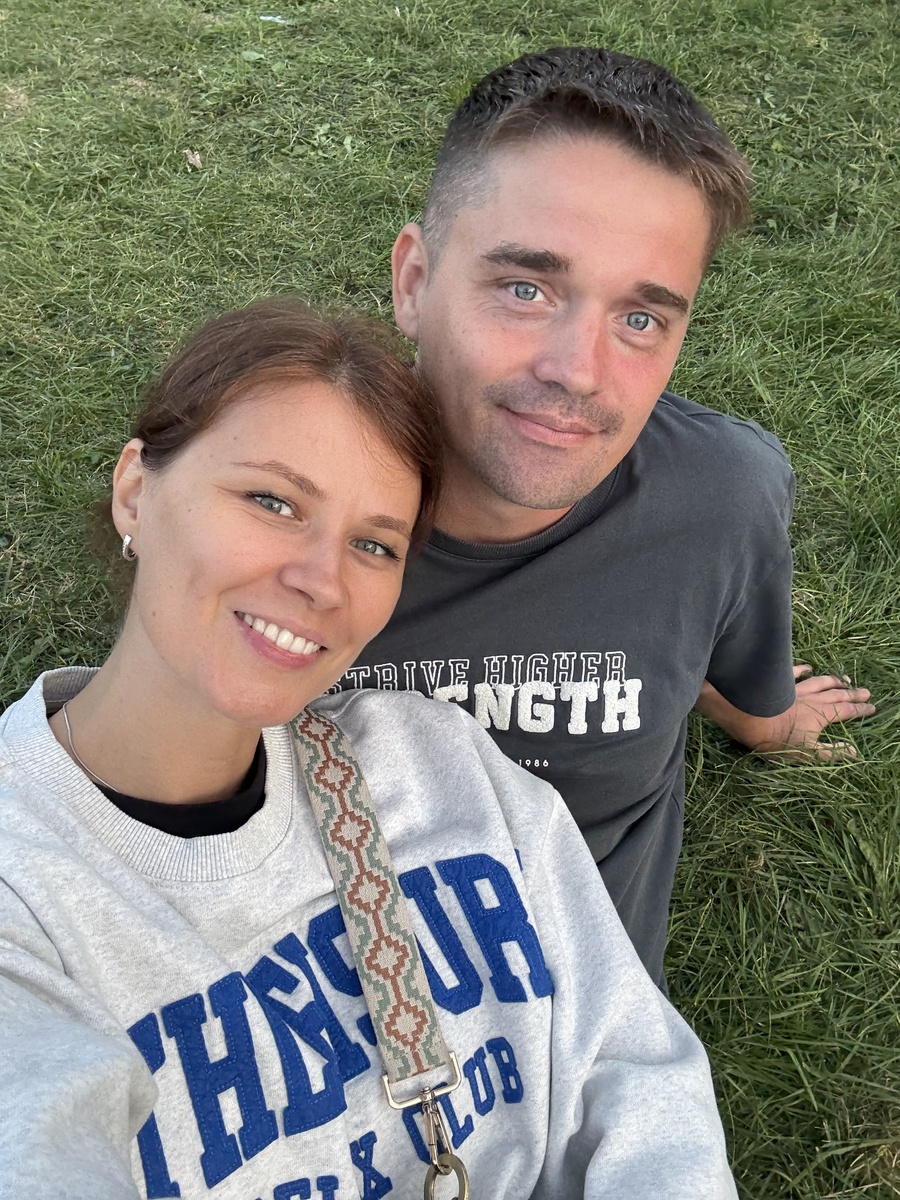 Это мы ждём пока Алиса подготовится к выступлению