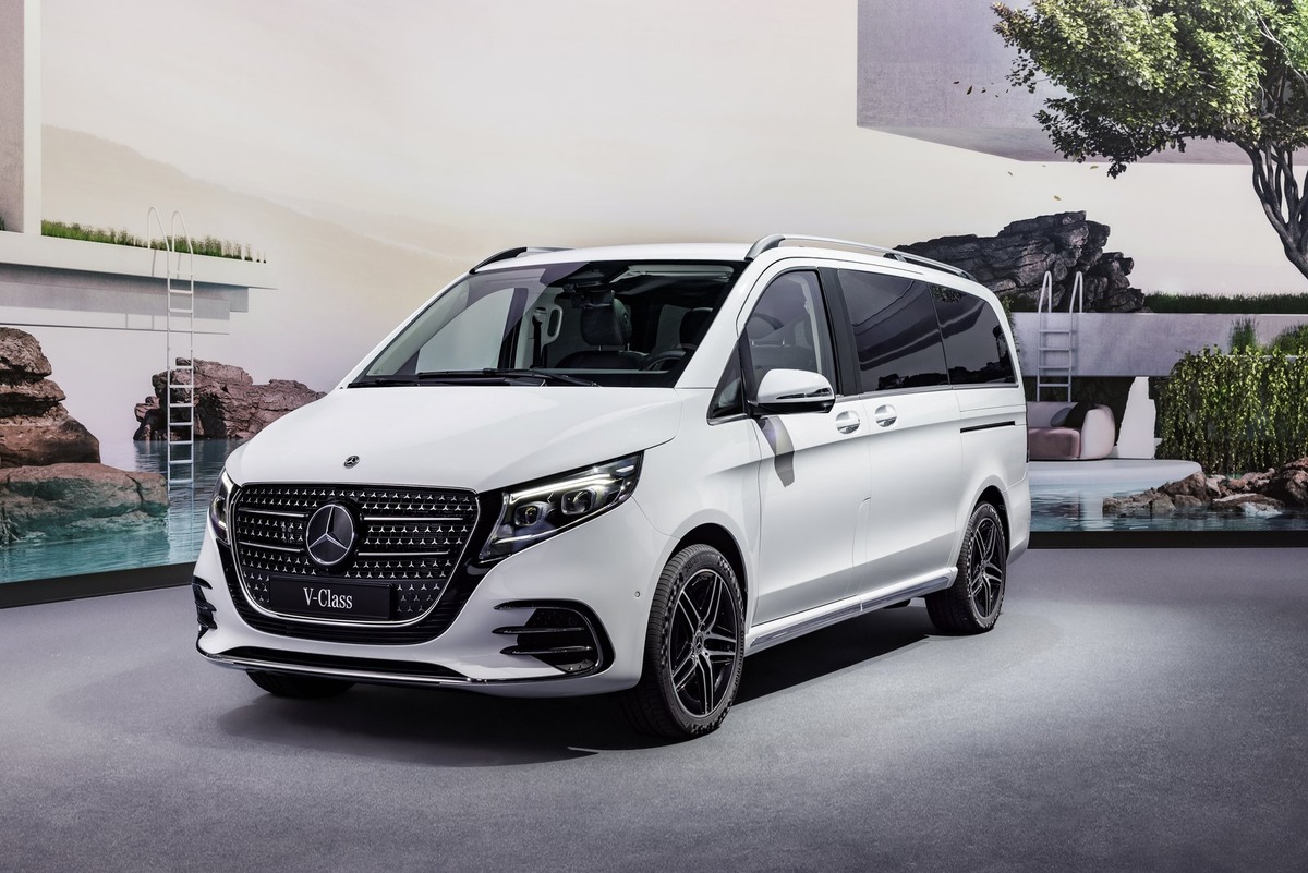    Mercedes-Benz V-класса имеет семь мест, включая водителя
