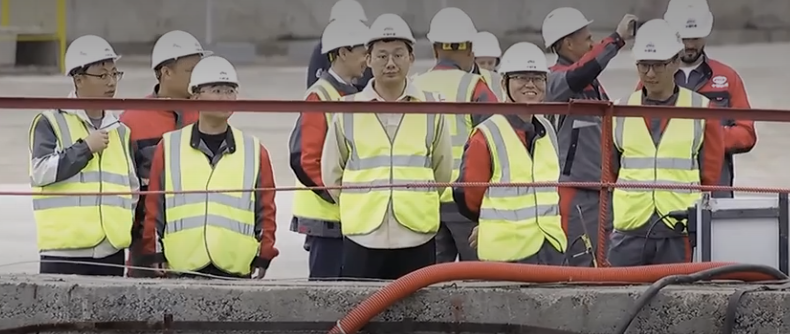 45 китайских проходчиков прокладывают метро в Сибири