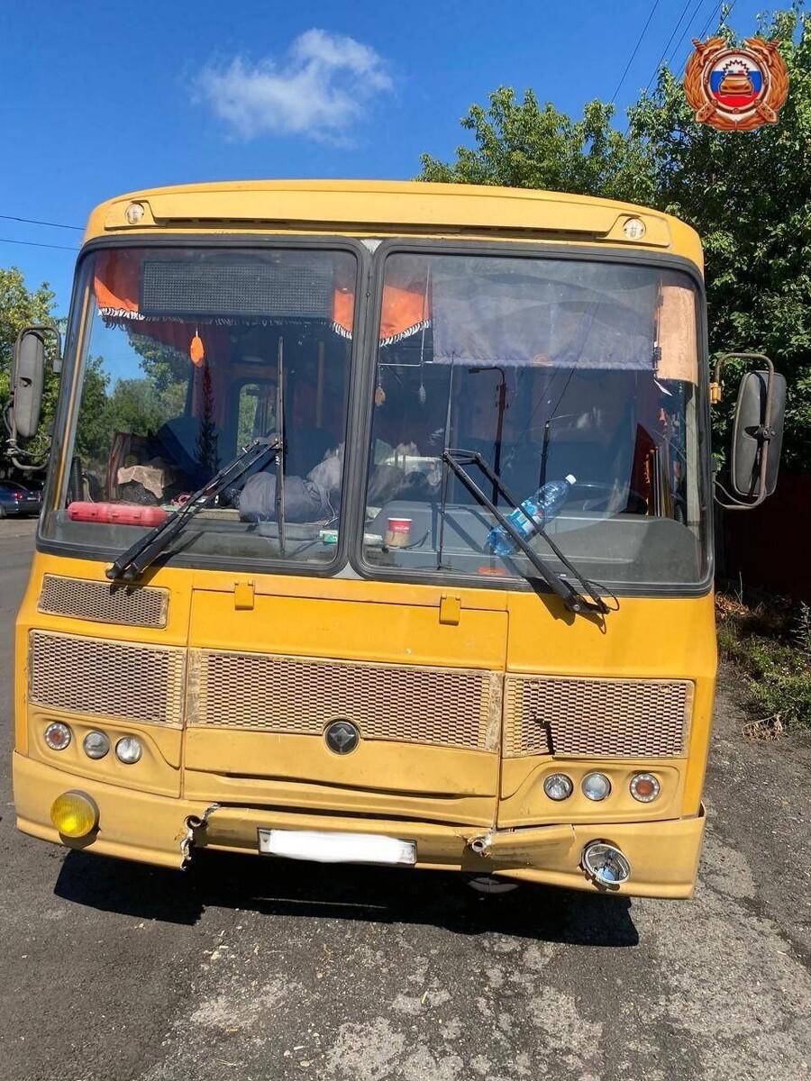    Автобус столкнулся с автомобилем в Бийске. Источник: Госавтоинспекция Межмуниципального управления МВД России "Бийское"