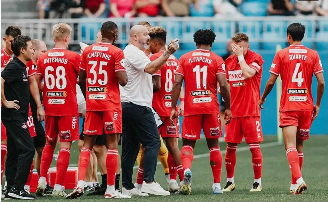 Деян Станкович никак не может стабилизировать игру «Спартака», но очень любит обниматься и праздновать голы в чужие ворота 