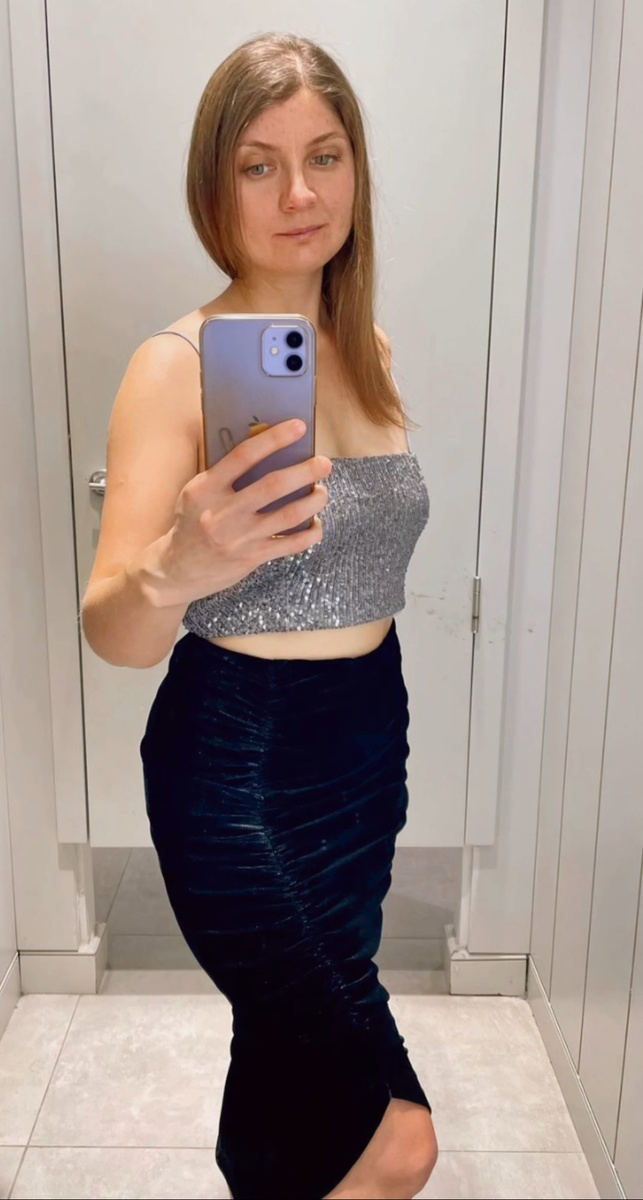 Я еще поняла бы претензии, если бы оделась так, к примеру 🤔