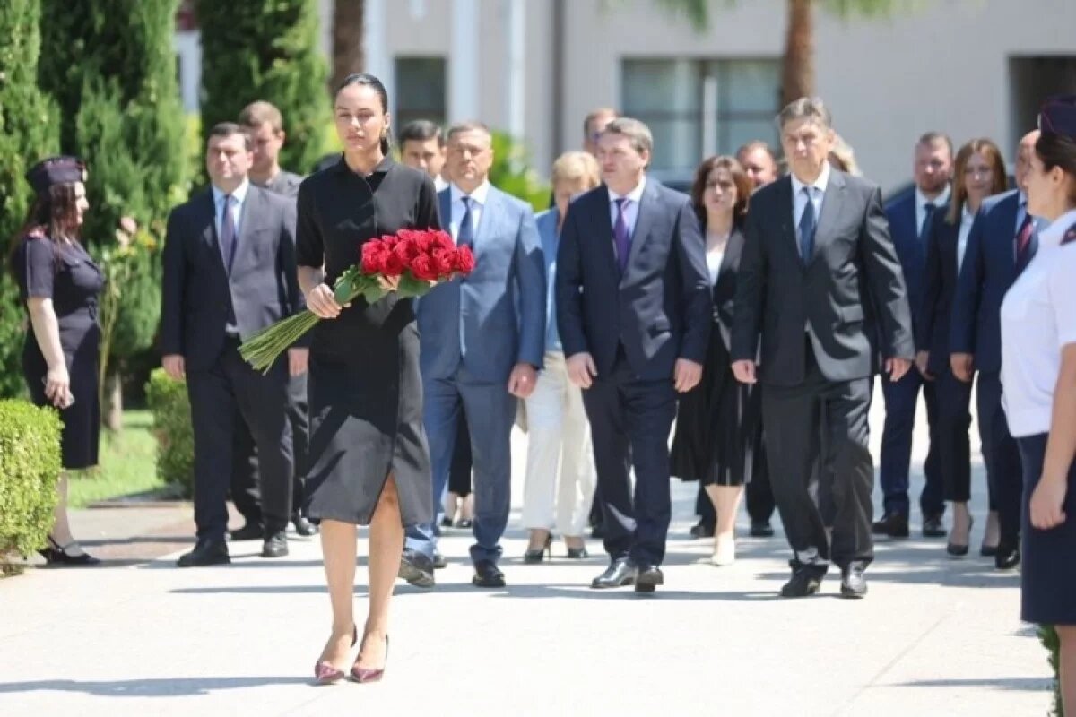    Псковская делегация почтила память Защитников Отечества в Абхазии