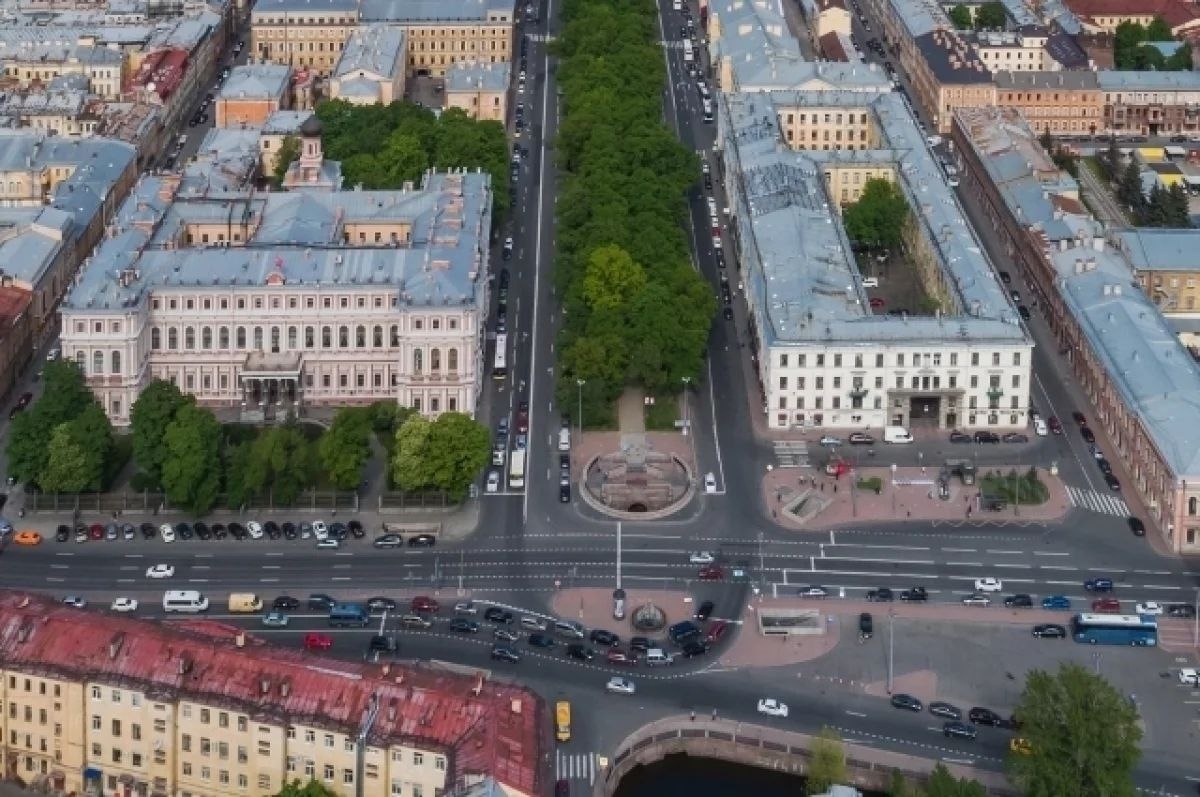 Площадь Труда