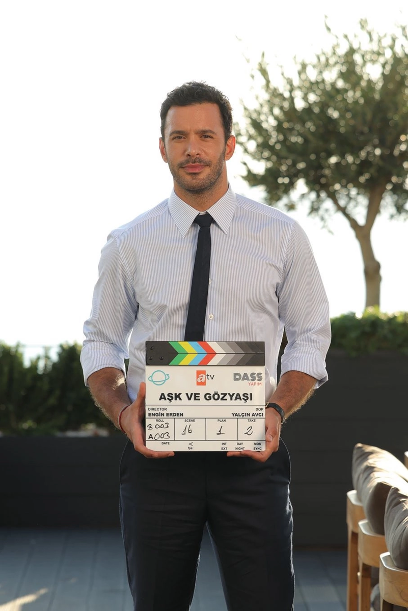 Кадр со съёмок сериала "Любовь и слёзы". Картинка из Интернета.