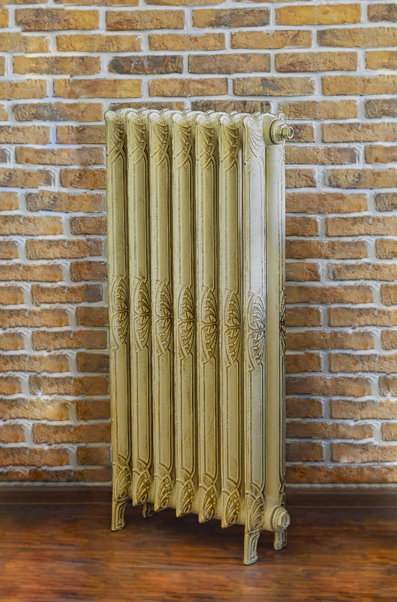 Старинный чугунный радиатор в музее Радимакс