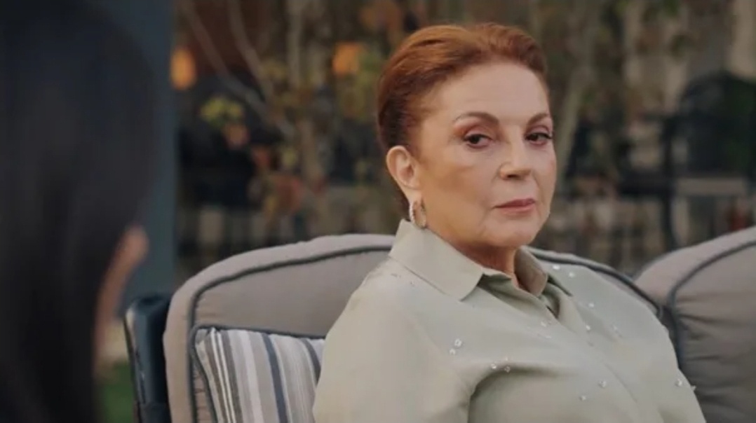 Кадр из сериала "Зимородок"