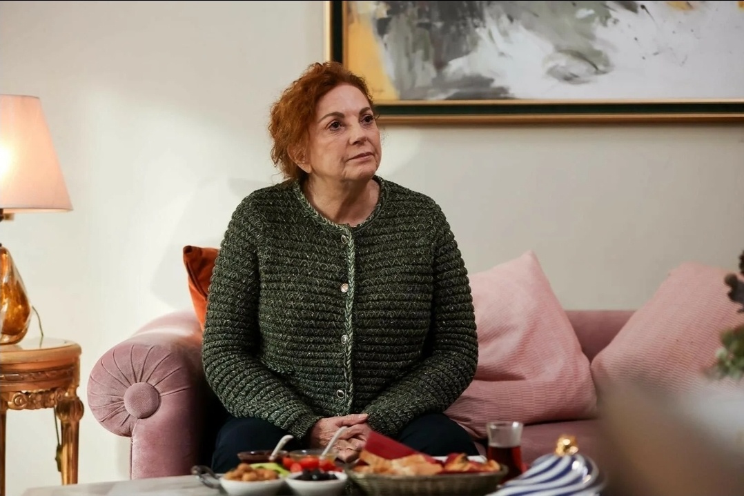 Кадр из сериала "Зимородок"