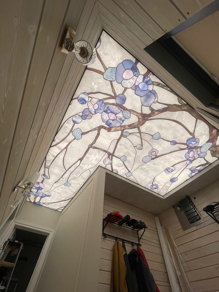 фотопечать на натяжном полотне. рисунок может быть любой. 