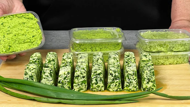 Готовлю зеленое масло на зиму за 10 минут вместо покупки за 350 рублей. Хватает на всю семью до весны