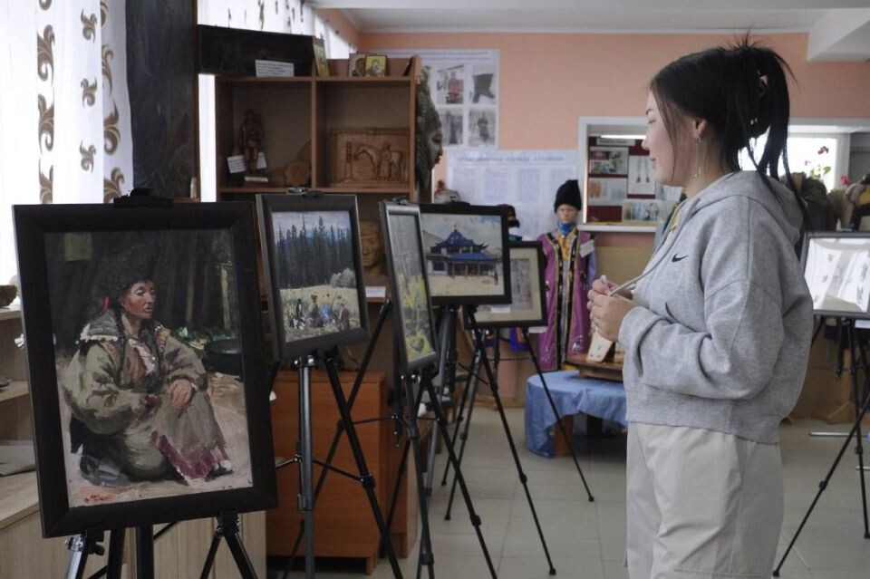    Выставка картин Григория Чорос-Гуркина. Источник: t.me/turchak_andrey