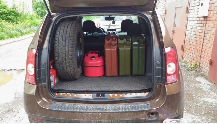 Перевозишь бензин в канистре своего автомобиля, штраф за перевозку опасного груза от ГИБДД. Возможно ли это ответ автоюриста