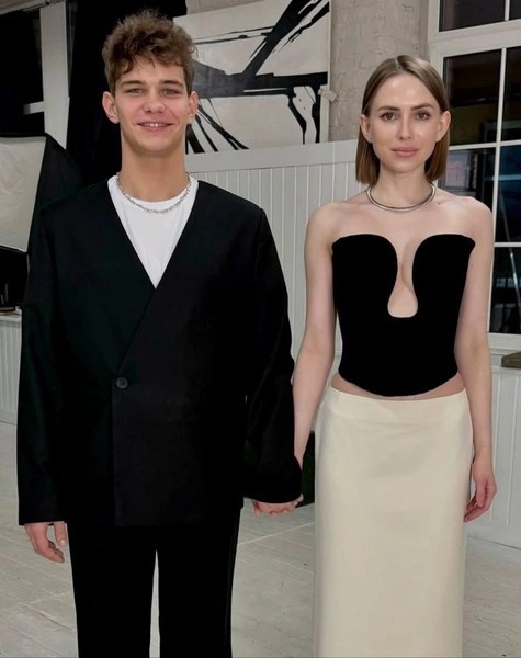    Актеры были вместе больше года