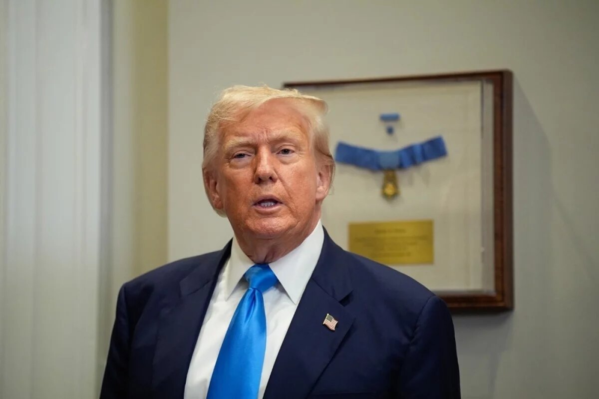    Трамп заявил, что в пятницу едет в Россию для встречи с Путиным