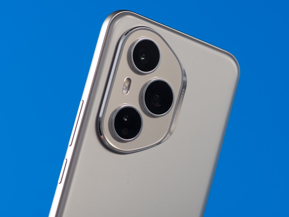    «Телефон ощущается премиальным». Пользователь 4PDA тестирует Honor 400 Pro