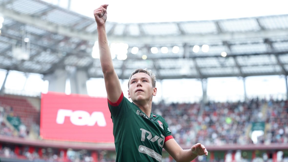 Кадр празднования дубля Батракова