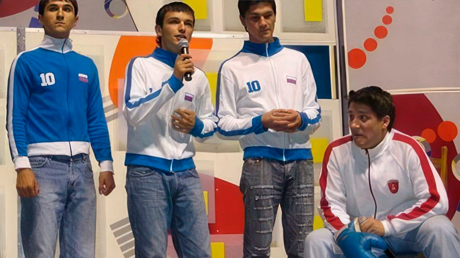 Роман Попов играл в КВН за сборную СГУТиКД