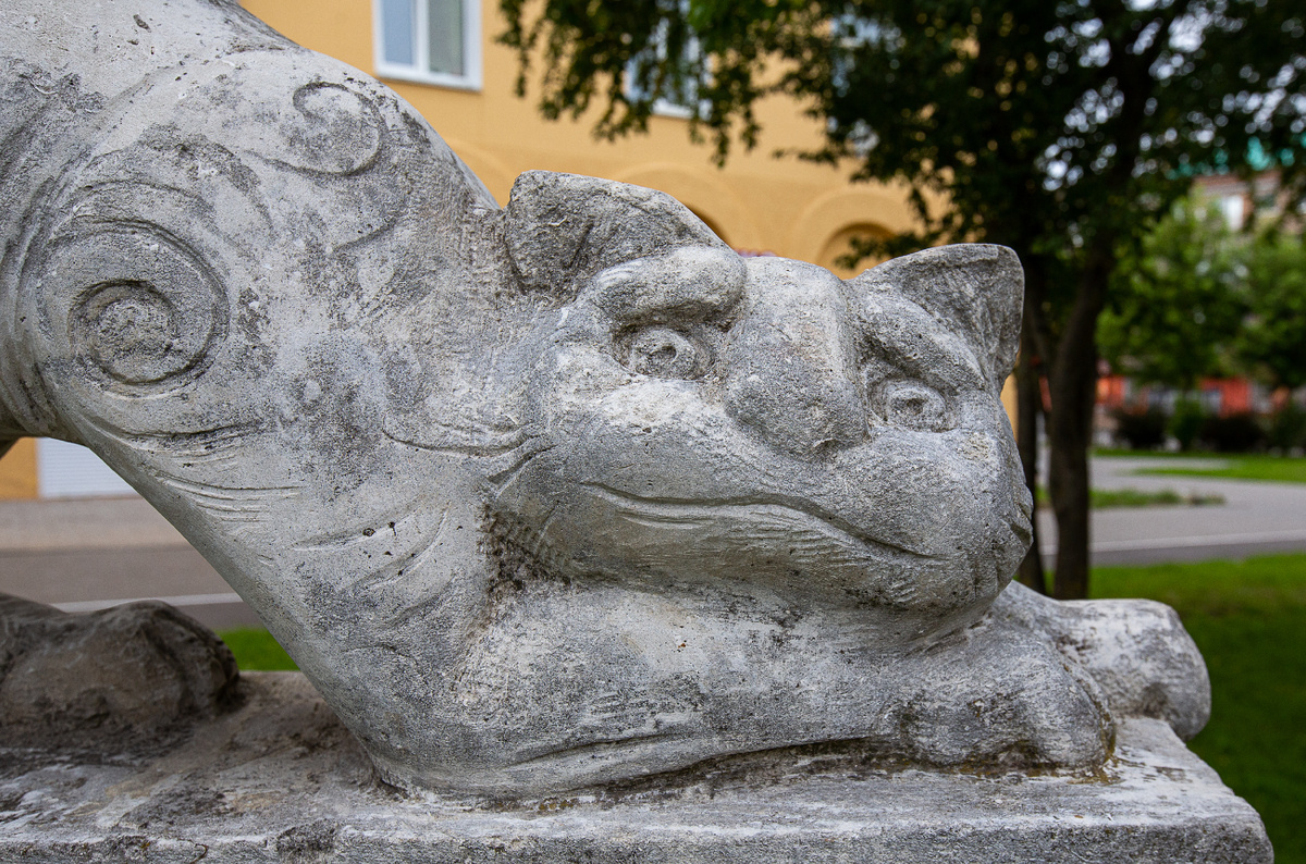 Скульптура "Кот смоленской", детали. Смоленск. Фото автора статьи  