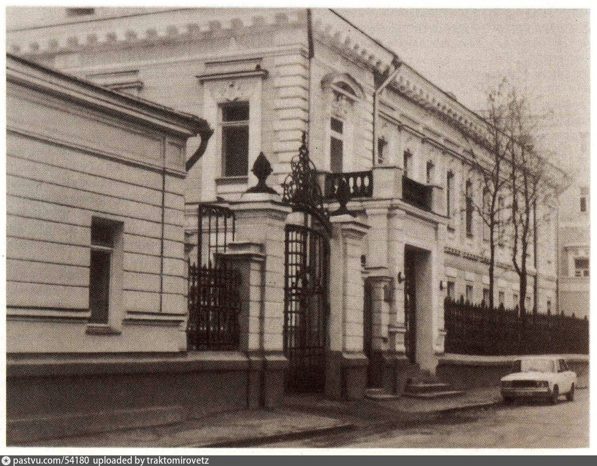 Улица Станиславского, дом 9, 1986 г. Источник: https://pastvu.com/p/54180.