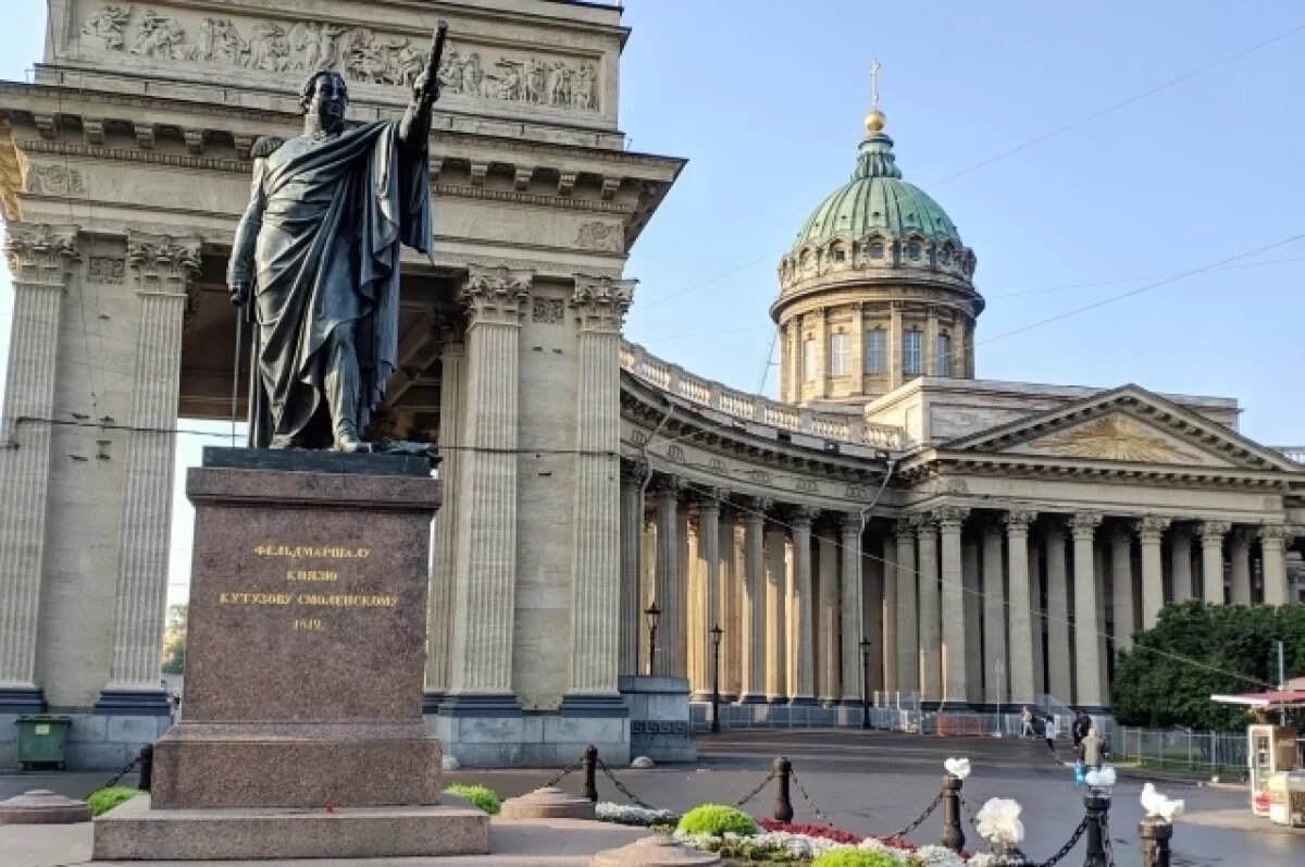    Губернатор Петербурга Беглов запретил мигрантам работать курьерами в городе