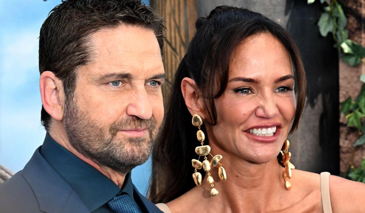     55-летний Джерард Батлер спровоцировал слух о женитьбе