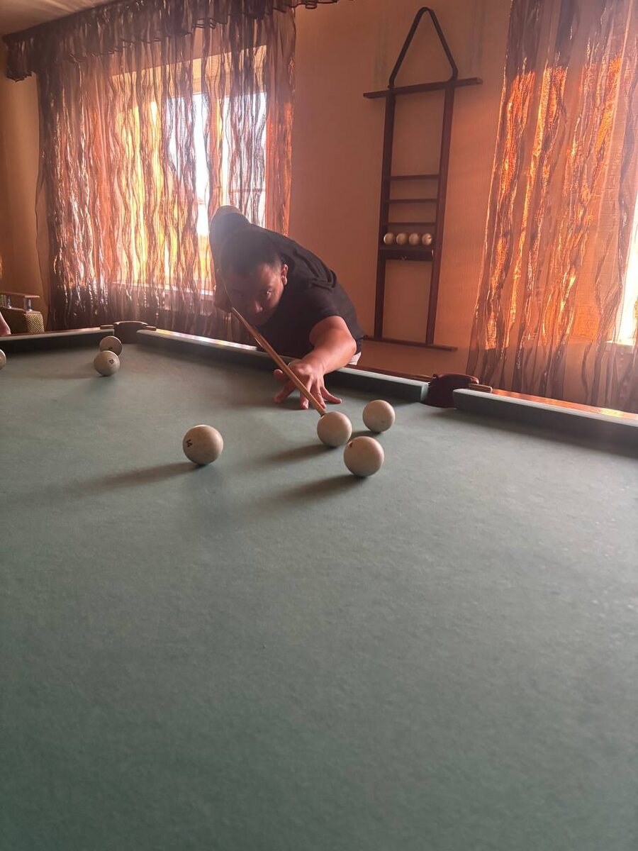 Партейку сбацал