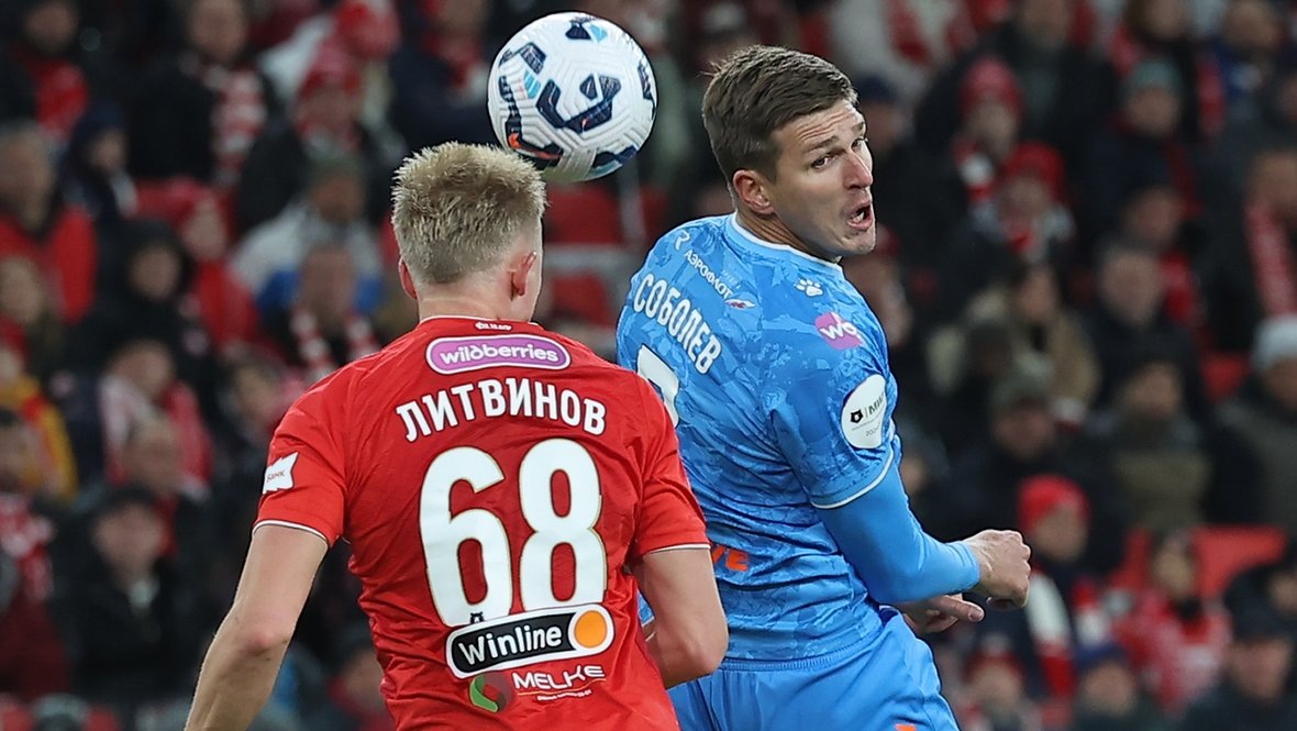    Руслан Литвинов и Александр Соболев.Александр Федоров