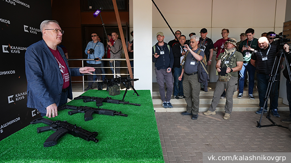     Фото: vk.com/kalashnikovgrp   
 Текст: Борис Джерелиевский