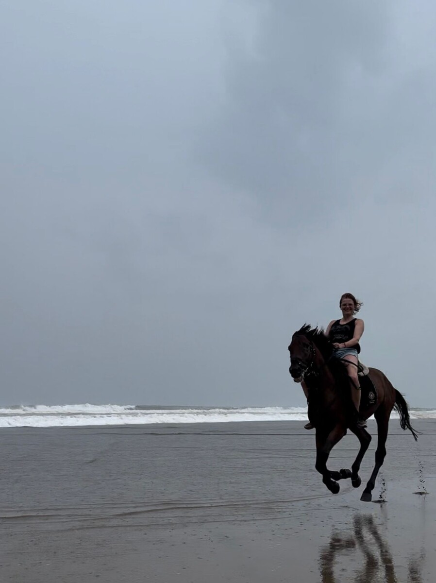 Берегом океана!